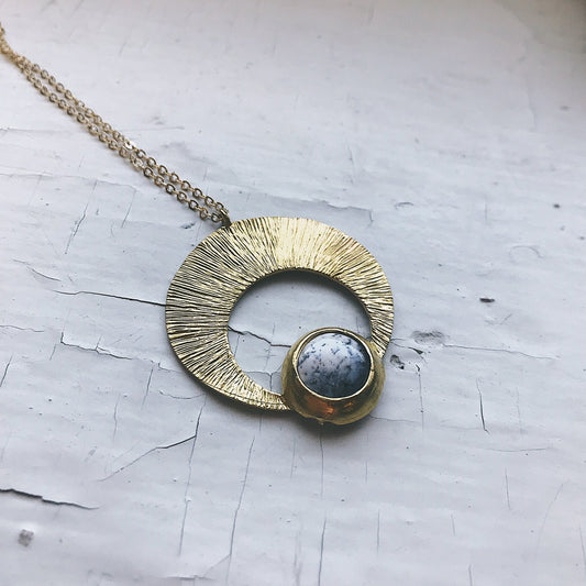 Crescent Moon Pendant Neckalce for Ladies